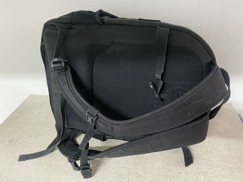 LOWEPRO  CAMERA BAG IN GOOD  CONDITION